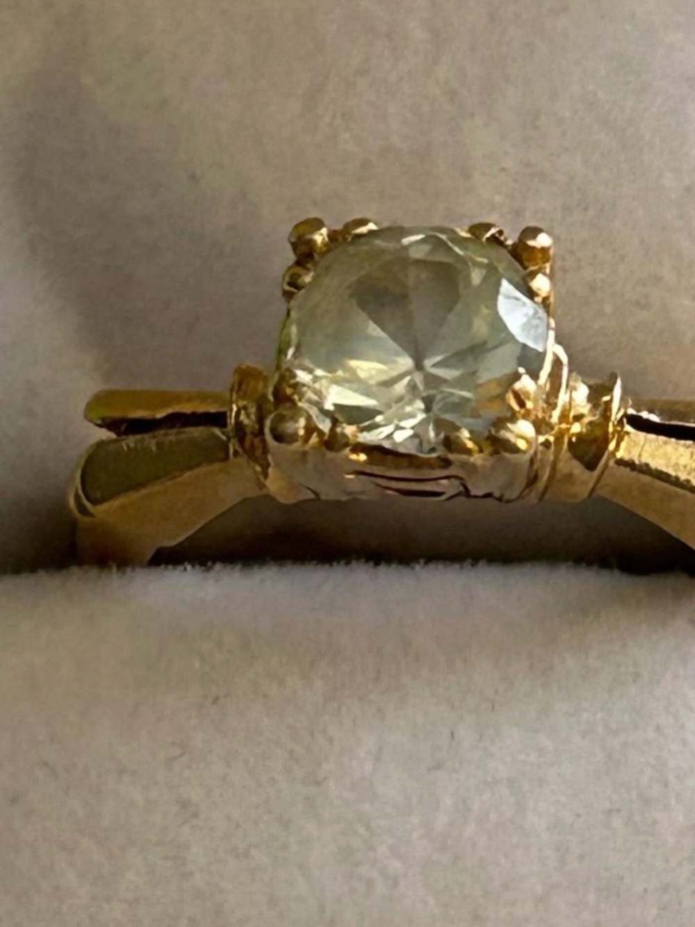 Vintage Gold tone Engagement Ring SZ 5